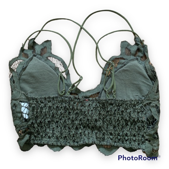 ✨ Lace Bralette Bundle of 3 - Green, Gray, and Light Pink - Picture 2 of 12